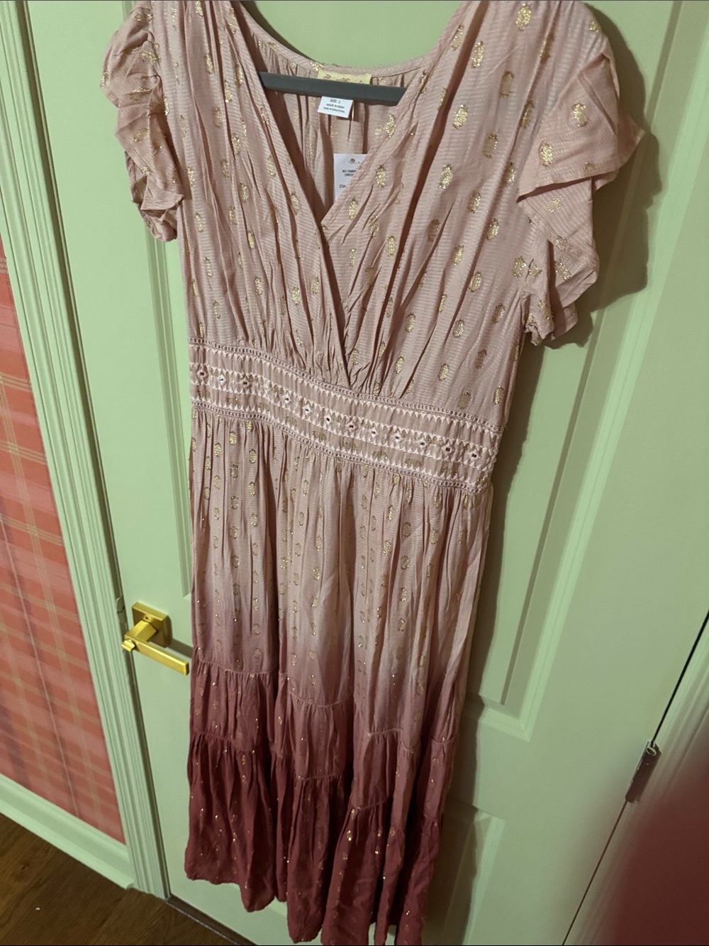 Sweet Magnolia Pink Ombre Maxi Dress with Gold Motif - Picture 4 of 6